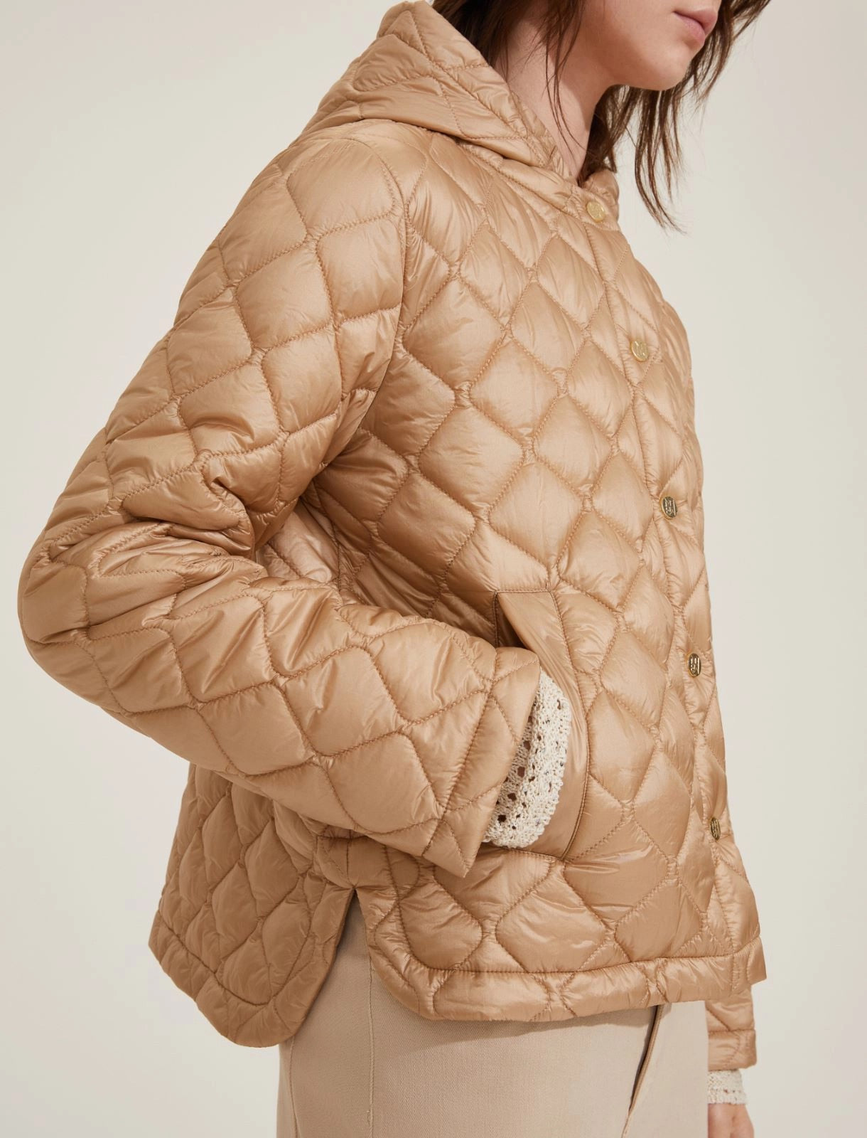 EMME Marella | Piumino trapuntato con cappuccio cammello
