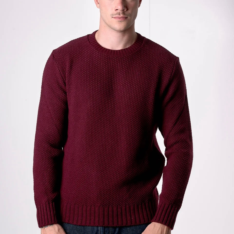 V2 | MAGLIONE GIROCOLLO PUNTO RISO BORDEAUX CON TOPPE PATCHWORK RICAMATE CON TESSUTI