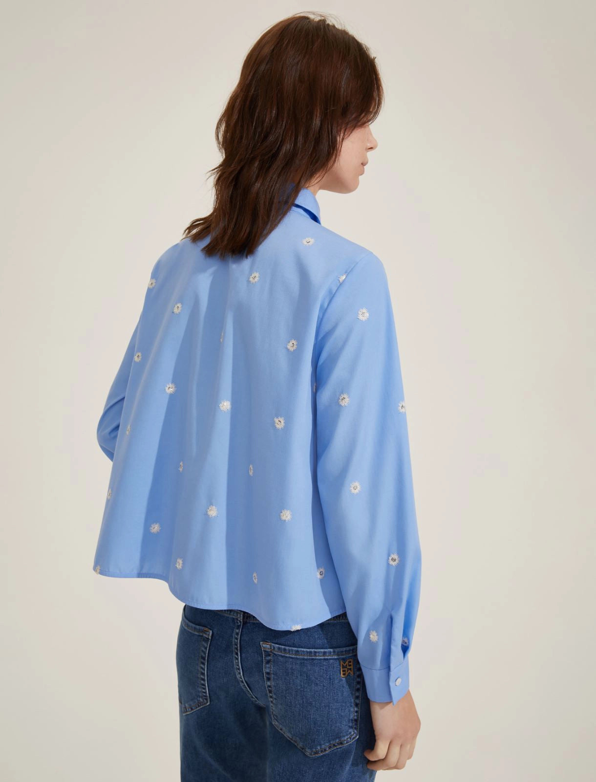 Emme Marella | Camicia svasata con micro paillettes a fiori - azzurro inteso