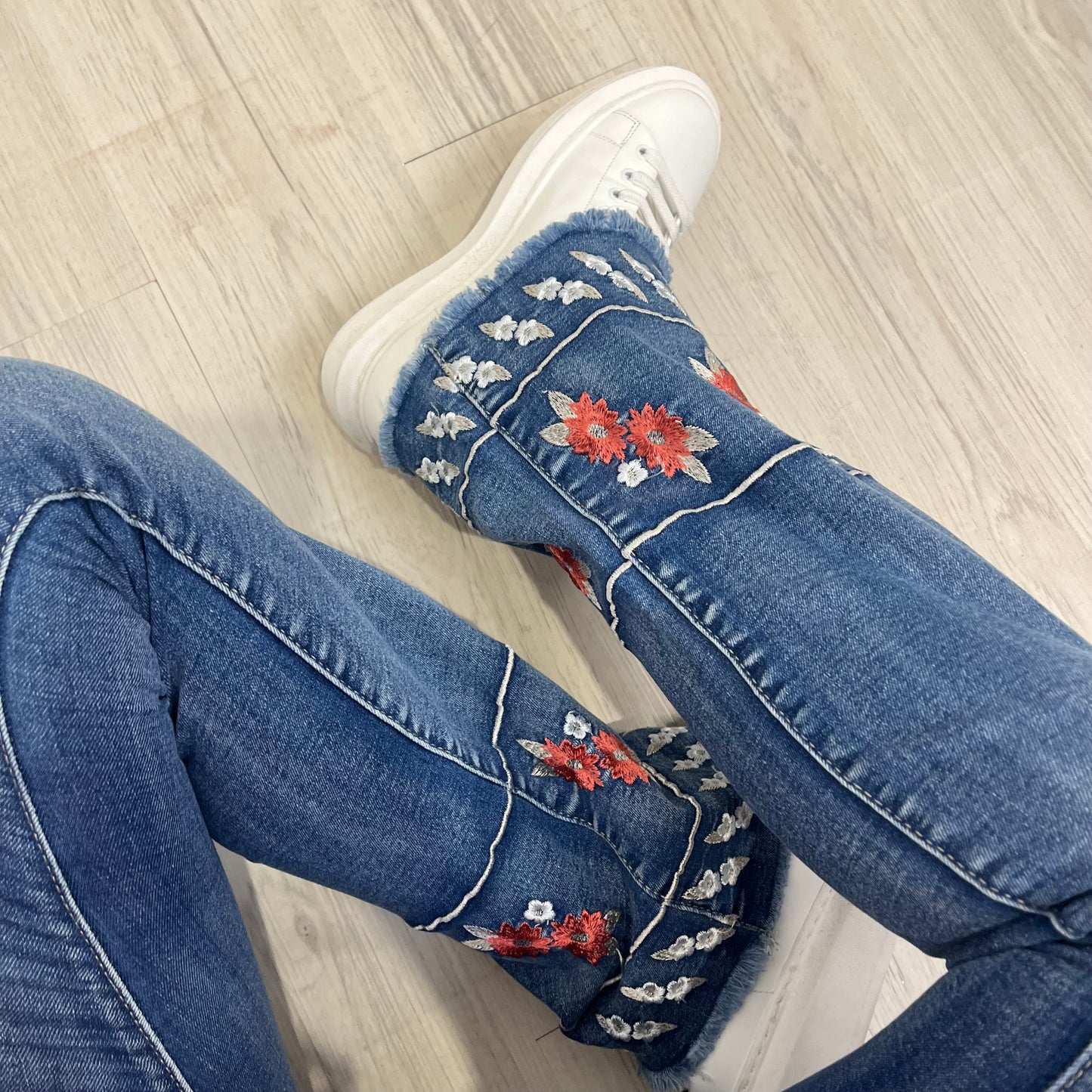 Jeans Fiori 🐘👖 zampa