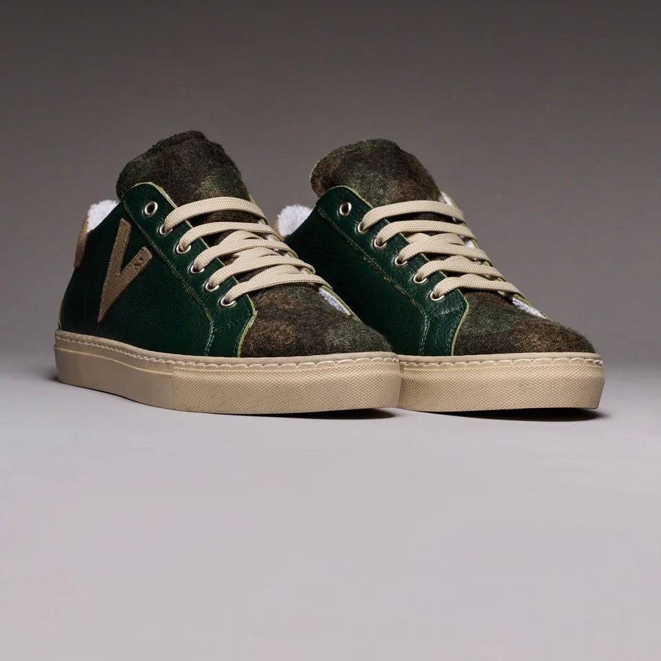 OLYMPIC - SNEAKERS A SUOLA BASSA IN PELLE MARTELLATA VERDE CON LINGUETTA IN TESSUTO CAMOUFLAGE